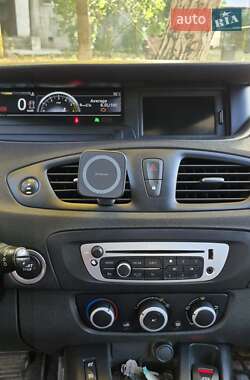 Минивэн Renault Grand Scenic 2012 в 