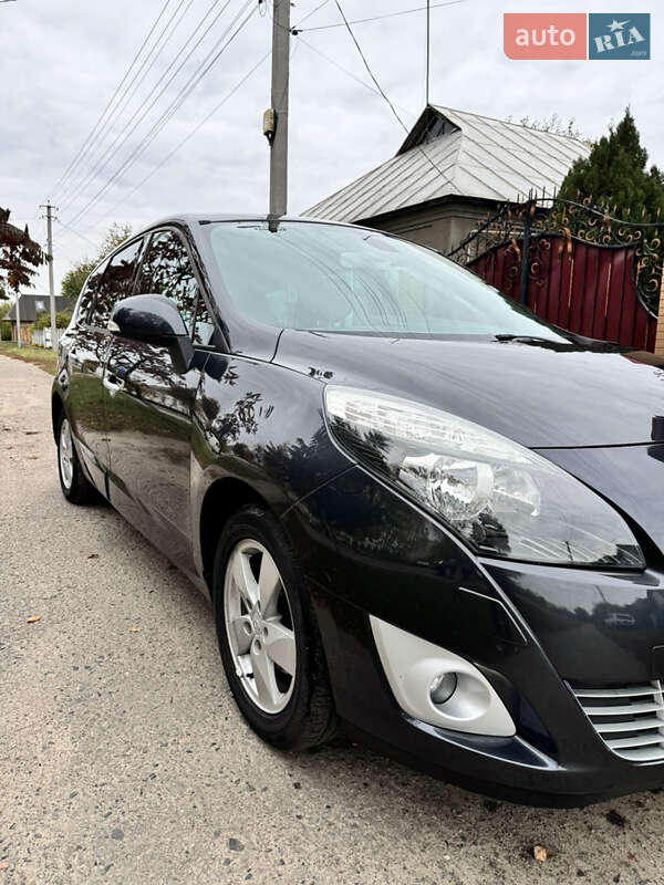 Минивэн Renault Grand Scenic 2011 в Котельве