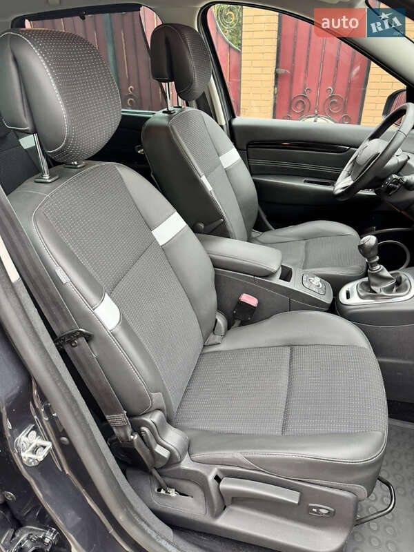 Минивэн Renault Grand Scenic 2011 в Котельве