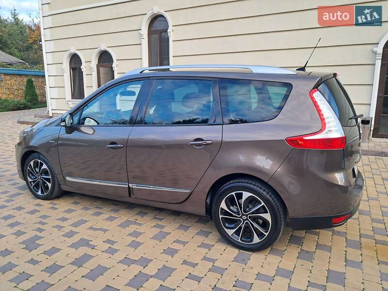 Минивэн Renault Grand Scenic 2013 в Могилев-Подольске