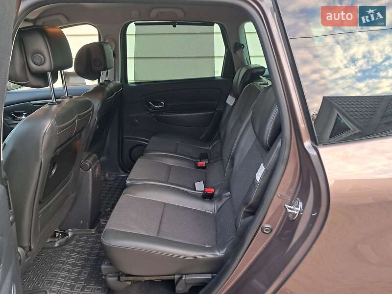 Минивэн Renault Grand Scenic 2013 в Могилев-Подольске