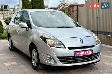 Минивэн Renault Grand Scenic 2010 в 