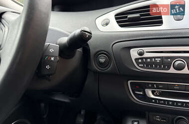 Минивэн Renault Grand Scenic 2010 в 