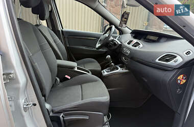 Минивэн Renault Grand Scenic 2010 в 