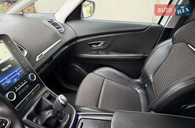 Минивэн Renault Grand Scenic 2017 в 