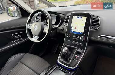 Минивэн Renault Grand Scenic 2017 в 