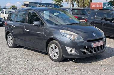 Минивэн Renault Grand Scenic 2011 в 
