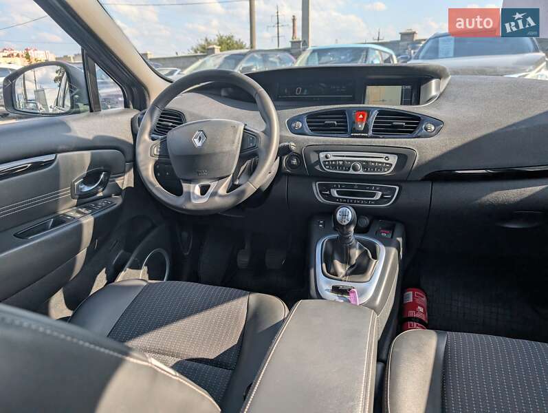 Мінівен Renault Grand Scenic 2011 в Рівному фото 39 Мінівен Renault Grand Scenic 2011 в Рівному