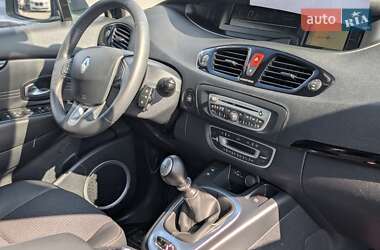 Минивэн Renault Grand Scenic 2011 в 