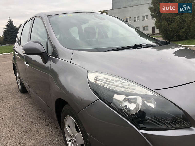 Минивэн Renault Grand Scenic 2012 в Ровно