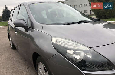 Мінівен Renault Grand Scenic 2012 в 