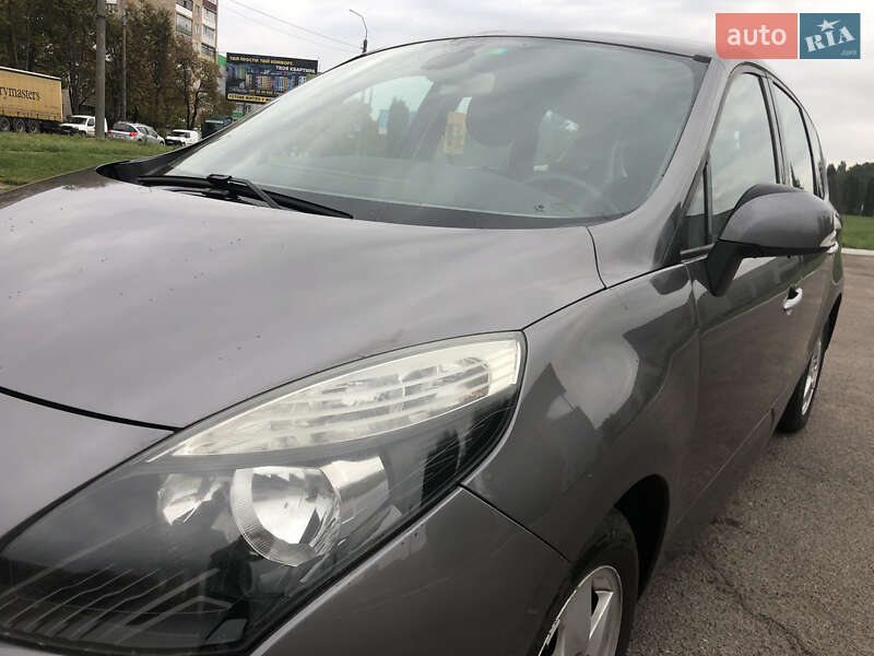 Минивэн Renault Grand Scenic 2012 в Ровно