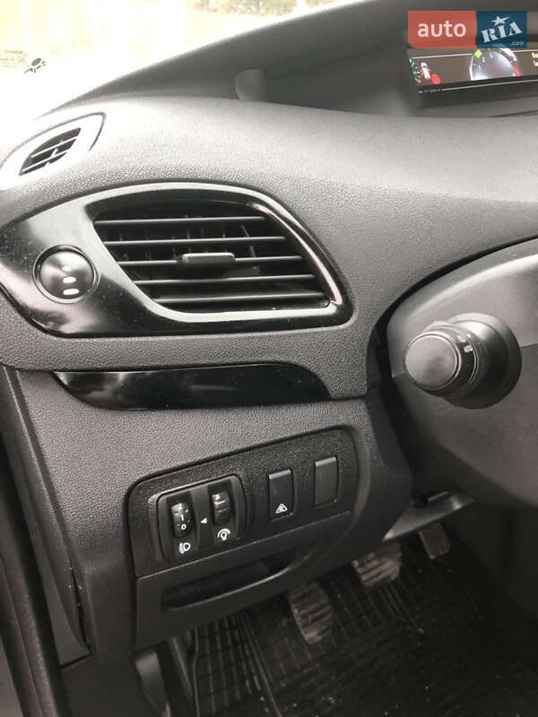 Минивэн Renault Grand Scenic 2012 в Ровно