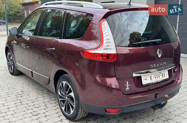 Минивэн Renault Grand Scenic 2016 в 