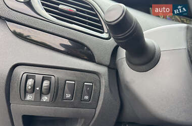 Минивэн Renault Grand Scenic 2016 в 