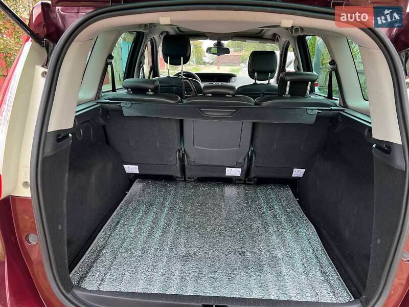 Минивэн Renault Grand Scenic 2012 в Великодолинском