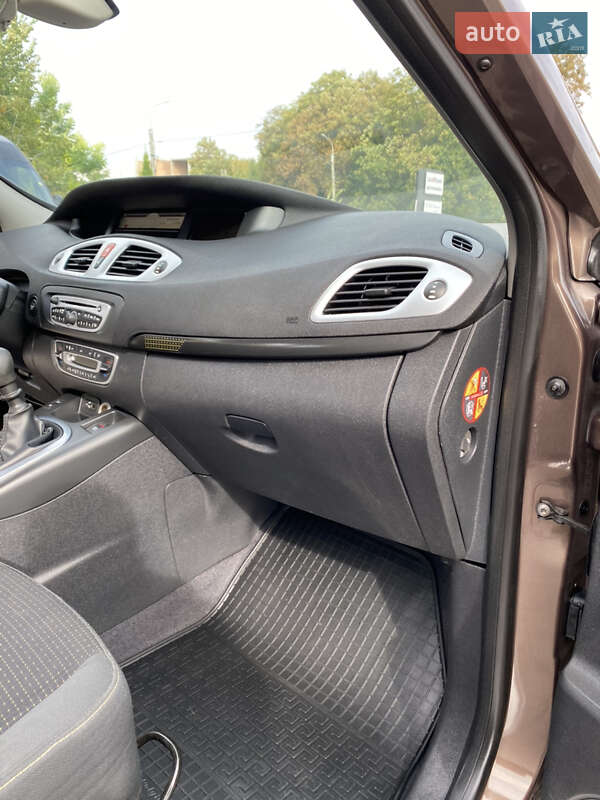 Минивэн Renault Grand Scenic 2010 в Ровно