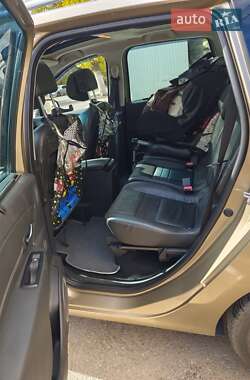 Минивэн Renault Grand Scenic 2014 в 