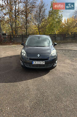 Renault Grand Scenic 2011