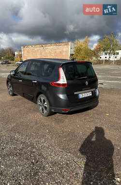 Минивэн Renault Grand Scenic 2011 в 