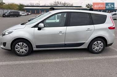 Минивэн Renault Grand Scenic 2009 в 