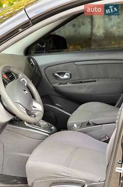 Минивэн Renault Grand Scenic 2011 в 
