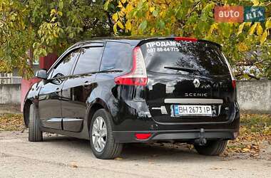 Минивэн Renault Grand Scenic 2011 в 