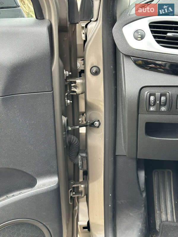 Минивэн Renault Grand Scenic 2012 в Житомире