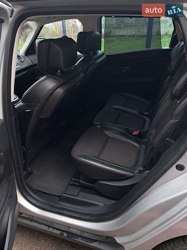 Мінівен Renault Grand Scenic 2017 в Києві фото 15 Мінівен Renault Grand Scenic 2017 в Києві