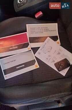 Минивэн Renault Grand Scenic 2011 в 