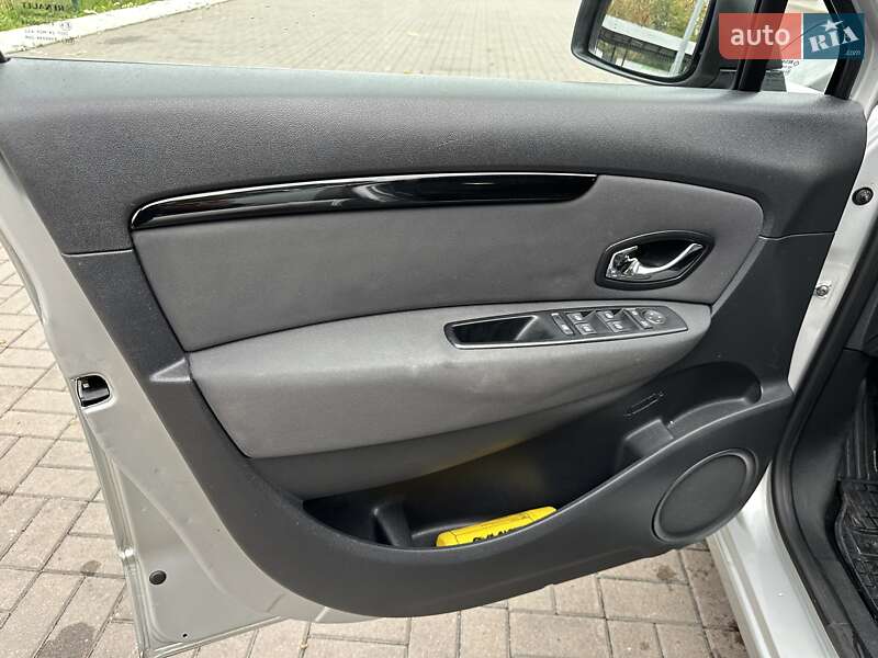 Минивэн Renault Grand Scenic 2012 в Киеве