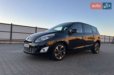 Минивэн Renault Grand Scenic 2011 в 