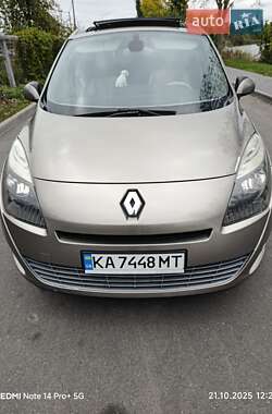 Минивэн Renault Grand Scenic 2010 в 