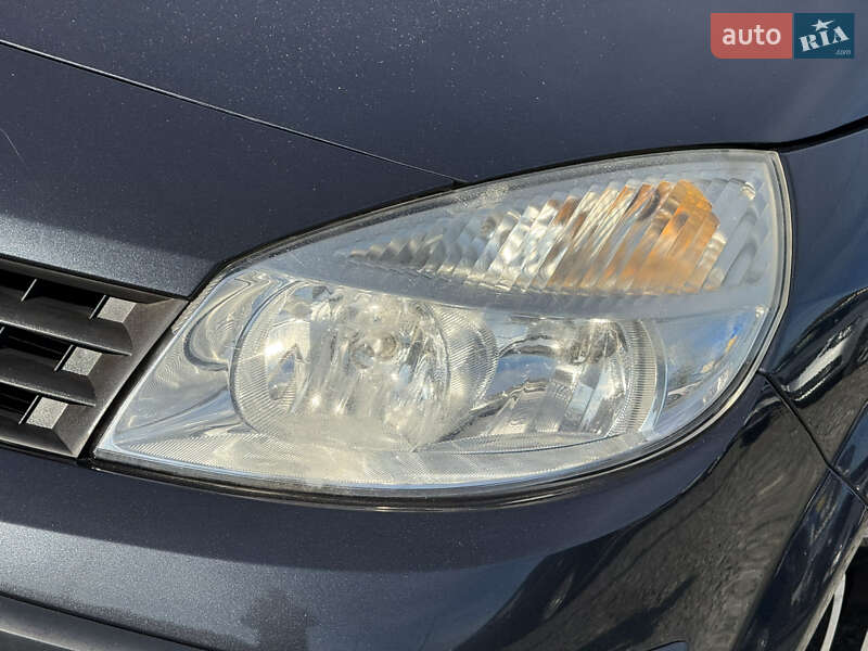 Минивэн Renault Grand Scenic 2005 в Стрые