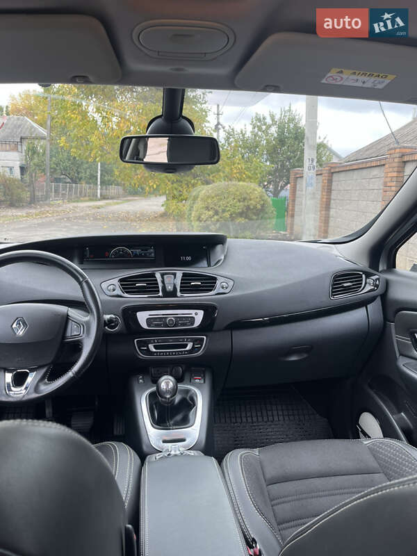 Минивэн Renault Grand Scenic 2015 в Вольногорске