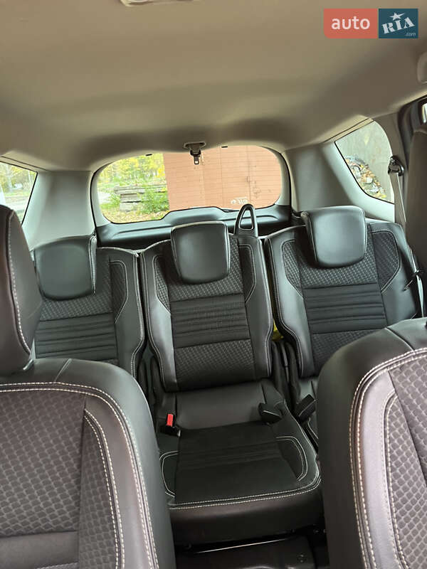 Минивэн Renault Grand Scenic 2015 в Вольногорске