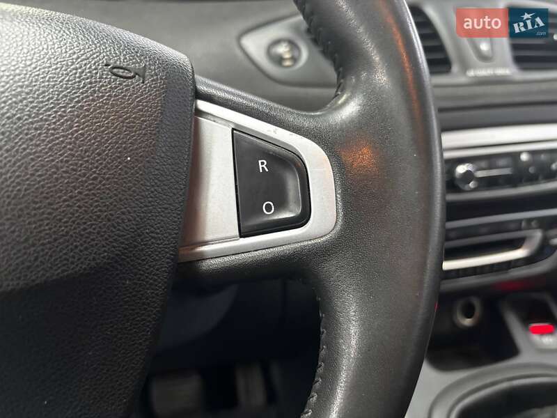 Мінівен Renault Grand Scenic 2012 в Києві фото 25 Мінівен Renault Grand Scenic 2012 в Києві