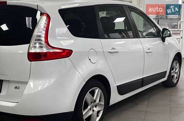 Минивэн Renault Grand Scenic 2012 в 