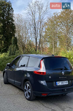 Минивэн Renault Grand Scenic 2010 в 