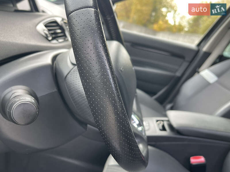 Минивэн Renault Grand Scenic 2013 в Ровно фото 46 Минивэн Renault Grand Scenic 2013 в Ровно