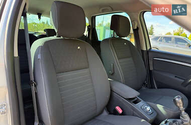 Минивэн Renault Grand Scenic 2015 в 