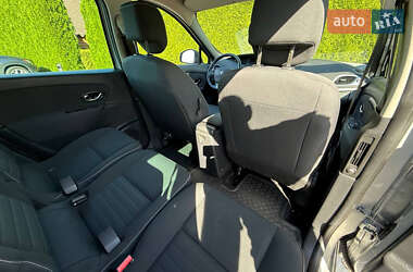 Минивэн Renault Grand Scenic 2015 в 