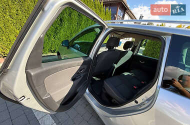 Минивэн Renault Grand Scenic 2015 в 