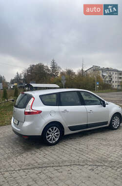 Минивэн Renault Grand Scenic 2010 в 