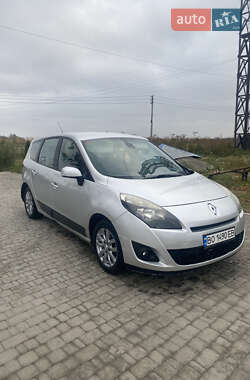 Минивэн Renault Grand Scenic 2010 в 