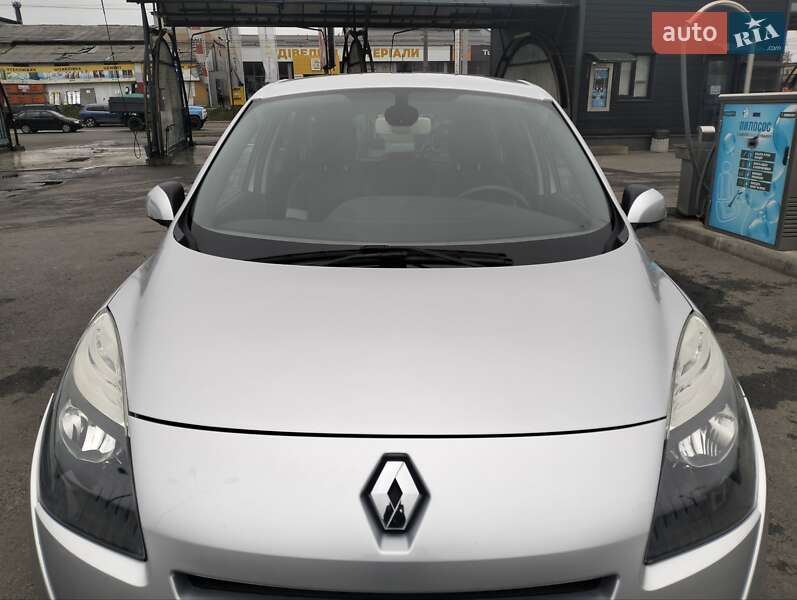 Мінівен Renault Grand Scenic 2011 в Чернігові