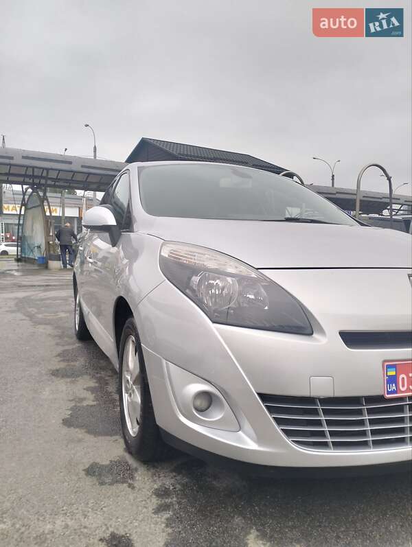 Мінівен Renault Grand Scenic 2011 в Чернігові