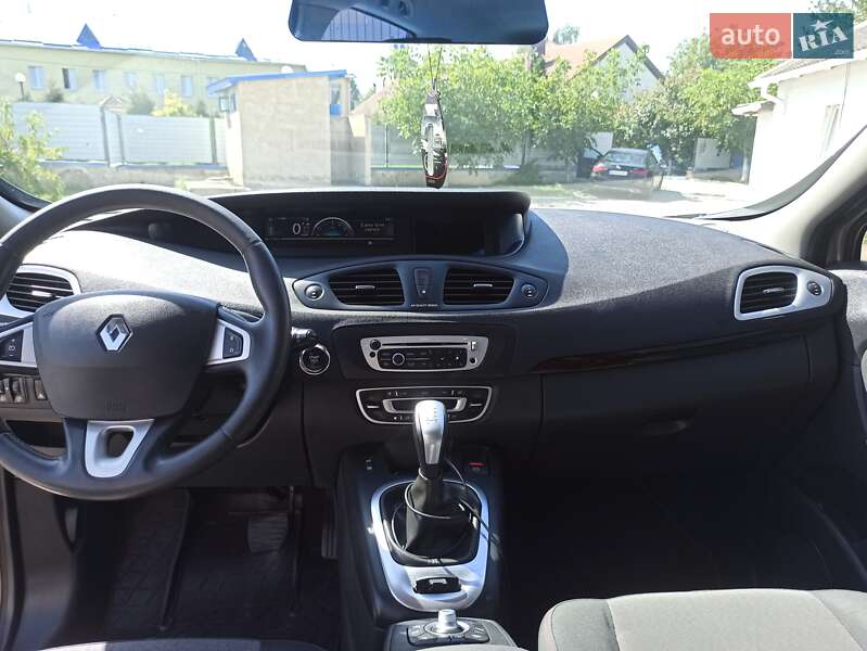 Минивэн Renault Grand Scenic 2012 в Шумске
