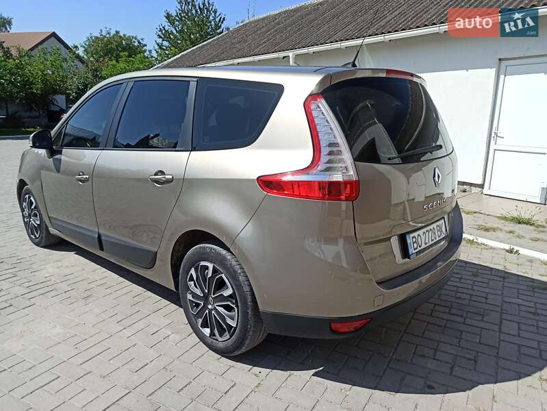 Минивэн Renault Grand Scenic 2012 в Шумске