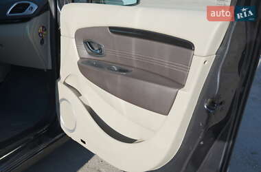 Минивэн Renault Grand Scenic 2010 в 